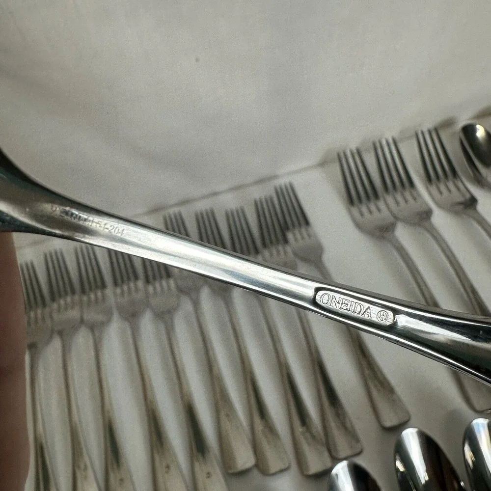 42 Pcs. Oneida VOSS Glossy Dinner /Salad Forks & Teaspoons Stainless Flatware NM